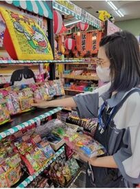 お宝発見 津山店 バイトデビューや販売未経験の方でも安心！
基本的な売り場のお仕事から慣れていきましょう♪
気軽に質問できる雰囲気です◎