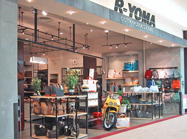 R-YOMA(アール・ヨマ) イオンモール直方店 色んなバッグ・雑貨が社割でお得にGETできちゃいます★*
もちろん…新商品もOKですよ(*´∀｀*)b