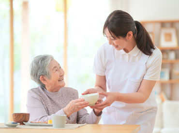 「自分なんかが人の役に立ててるんだって実感が心地よいです」という未経験だった方多くいます♪
シフト固定なので収入は安定◎