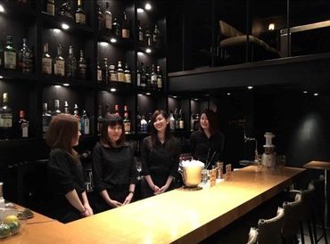 JUS　BAR ★JUS　BAR★
～*温かみのある落ち着いた空間*～
客層も大人の方がメインなので
落ち着いて楽しく接客出来ますよ♪