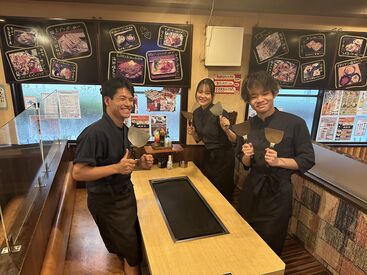 鉄板焼きもんじゃかん太　裏通り店 バイトデビューの方大歓迎★
最初に丁寧に先輩がお教えするので
飲食業界やバイト自体が初めてでも大丈夫！