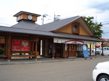 ▼嬉しいまかない付き♪
地元の産品を使用した絶品メニューも！
食費も節約で嬉しい◎感染症対策もばっちりです◎