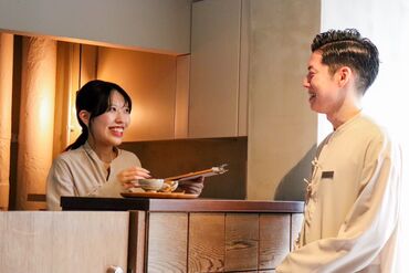 香林居 金沢で今大注目のホテル、香林居。
ホテル接客はもちろん、施設内のサウナや蒸溜所など、
上質なおもてなしを目指しています！