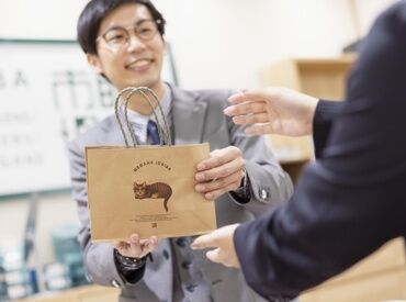 眼鏡市場　高知金田店 20代～30代の若手が多数活躍中！
未経験から新しいことに挑戦してみたい方大歓迎！
スキルアップ・年収アップを叶えませんか？