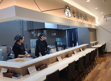 七福神うどん/BIG OPUS15都城店内 勤務は日曜日の11：00～15：00のみ
もっと働きたい方は他の時間でも働ける!

自由度超高めだからWワーク◎
プライベートも充実◎