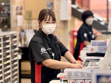 オートバックスセブン東大阪店 車好き必見！お得な社割あり★
「車をカスタムするのが好きで応募しました」
なんてスタッフもいますよ♪