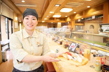 廻鮮富寿し極みや 上越中央店 飲食店のお仕事が
初めての方も大歓迎★
同じ未経験スタートの先輩が
イチから丁寧にサポートします◎