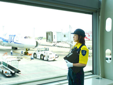 株式会社ライジングサンセキュリティーサービス 関西空港BASE ※勤務地：関西国際空港 勤務地はなんと空港！
「普通のバイトでは物足りない！」そんな方にピッタリ★