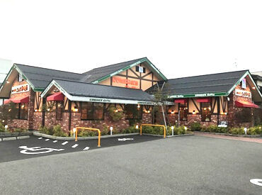 コメダ珈琲店 ピュア高山店 コメダ珈琲店 ピュア高山店のお客様は、地元の方ばかり！
慣れてくると、常連のお客様とのちょっとした会話も楽しめるように♪