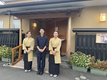 うなぎ亭　友栄 ＼中高年の方も大歓迎！／
長時間の立ち仕事はきついけど…
1日4hだけのお仕事なら
体も適度に動かせてちょうどいい◎