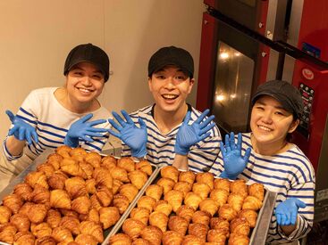 ミニヨン 新宿小田急エース店 便利なターミナル駅の地下街★
話題のお店でバイトデビュー♪*。

アクセス抜群で通勤もらくらく◎
帰りにお買い物も♪