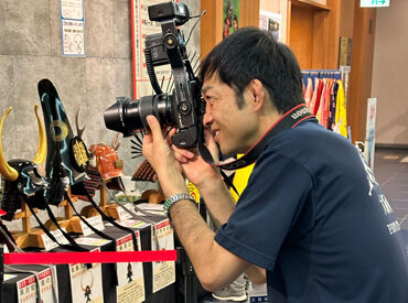 （株）文教スタヂオ　※大阪城公園内 大阪城を訪れるお客様の笑顔をパチリ♪多くの笑顔に出会える、やりがい溢れるお仕事です★