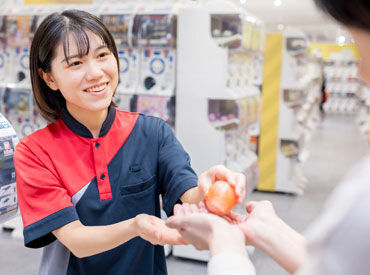 namcoイオンモール大高店 お仕事が初めてでも大丈夫♪
優しい先輩がしっかり横について教えます！
入社時に実際に体験できるので、お客様への説明も安心◎