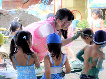 子どもが好き♪の気持ちあればOK!
子どもたちと一緒に楽しむことが大切なお仕事の1つです★
いつでも正社員の先生が必ずいます!