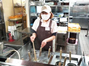 小島屋乳業製菓株式会社(勤務地：高坂SA上り) 食べ放題のカレーバイキング・お惣菜屋さん・sweetsのパン屋さんなど…お店はさまざま！あなたの希望の職種で働けますよ◎