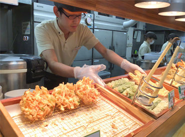 はなまるうどん　松本筑摩店 ha005 麺を茹でて…おたまでつゆを入れれば出来上がり♪
未経験の方でも超カンタンに作れちゃうんです★