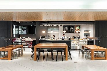 DEAN & DELUCA（ディーンアンドデルーカ） CAFE 虎ノ門ヒルズ店 未経験スタートOK！
研修やフォロー体制もばっちりなので、
すぐにお仕事にもなれます◎
