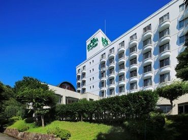リゾートトラスト株式会社　勤務地：リゾーピア久美浜 会員制リゾートホテルで
ワンランク上のリゾートバイトがかないます。
お客様からスタッフまで
きっとすてきな出会いがあるはず!