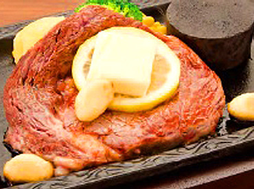 サルーングループ自慢の
美味しいステーキやハンバーグが売りです！
毎月29日は肉の日としてご好評いただいています！！