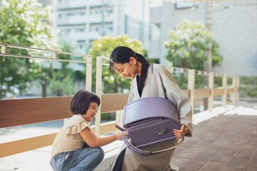 色とりどりのかわいいランドセルたち。
見てるだけでも楽しくなります♪
お客様の笑顔を見れるのがやりがいの一つ★