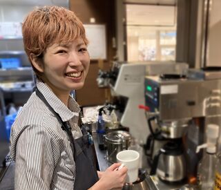 しっかりと研修をしますので未経験の方も安心してスタートできる環境♪"憧れ"のCafeバイトを始めてみませんか??