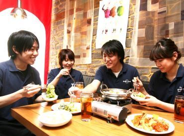 韓韓市場 品川グランパサージュ店 ≪Staffは？≫
K-POPや韓流ドラマ、韓国料理が大好きなど…
学生～主婦さんまで幅広く活躍中＊
同じ趣味でワイワイ盛り上がろう!