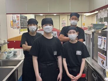 ラーメン山岡家 千葉中央区店 サクッと短時間でも稼げる高時給が魅力◎
お仕事シンプルだからバイトデビューにもピッタリ♪優しい店長がしっかりとサポート！