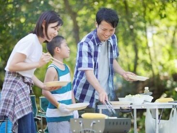 髪、服装、ネイル…おしゃれ自由！面接も私服でOK◎
土日祝は完全に休みなので、休日はゆっくりしたい…という人にもオススメ☆