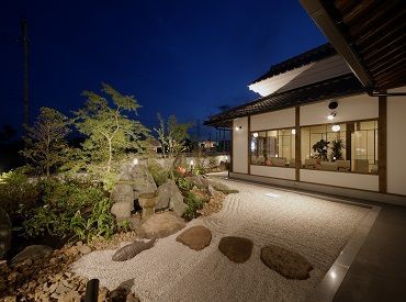 綺麗な日本庭園の中で、
こだわりの自家焙煎珈琲と手作りの和菓子を楽しめます★
オシャレな空間で一緒にお仕事しませんか？