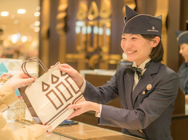 アンリ・シャルパンティエ千里阪急店 特別な資格や経験は必要なし！まずは“笑顔”これが一番大切♪あなたの笑顔でおいしいお菓子を届けてください！