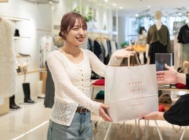 【レディース専門店】SENSE OF PLACE by URBAN RESEARCH エチカ池袋店 ★新規ショップスタッフ募集中★
自社レーベルやインポートブランドも充実
ファッションが好き！そんな気持ちを活かして働こう♪