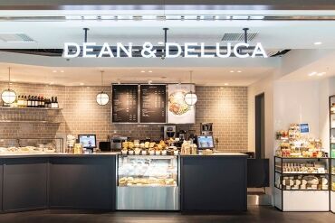 DEAN & DELUCA CAFE（ディーンアンドデルーカカフェ）クリスタ長堀店 未経験スタートOK！
研修やフォロー体制もばっちりなので、
すぐにお仕事にもなれます◎