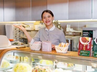 全国のグループ100店のメニューが20％OFFで楽しめる割引も好評♪
カフェにイタリアン、お好み焼きまでWで美味しいバイトです★