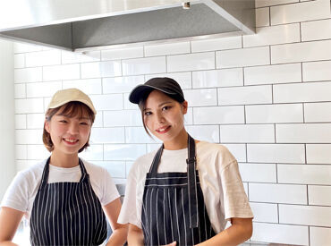 炙り肉そば　ニューヨーク本町店 落ち着いた雰囲気でキレイな店内＊
スタイリッシュで居心地バツグン♪
＃お腹も満腹◎ ＃SNS映えも！？ ＃絶品まかないあり