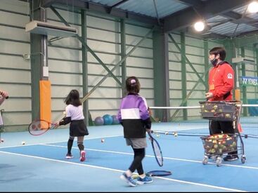 JSSインドアテニススクール富山 未経験から始めよう♪
スポーツが好き・人に教えるのが好き・テニスをしていた…など、始めるキッカケはなんでも大歓迎です★