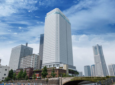アパホテル＆リゾート（APA HOTEL）〈横浜ベイタワー〉 ＼スキマ時間を有効活用／
高時給だから効率よく稼げる！
昇給/社保完備/正社員登用
…大手ならではの高待遇◎