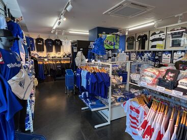 WILD KNIGHTS TEAM STORE さくらオーバルフォート 「埼玉パナソニックワイルドナイツ」の
オフィシャルグッズを実店舗や
オンラインで販売します！
一緒にチームを盛り上げよう♪