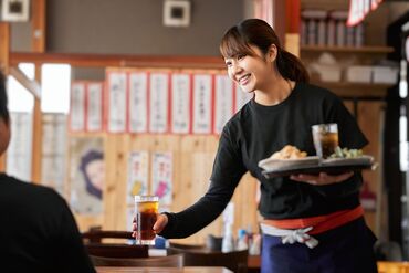 飲食店バイトが初めてでも大丈夫!!
社員がしっかりサポートします◎
皆で一緒に頑張ろう♪
学生さん・フリーターさん歓迎★