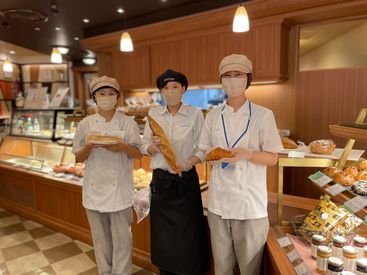 メゾンカイザー仙台 仙台PARCO2店 ◆たくさんのパンがズラリ◆
伝統製法にこだわったブーランジェリー<メゾンカイザー>
パン・スイーツに詳しくなれる◎