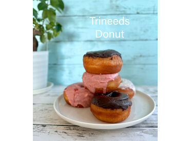 Trineeds Donut(トリニーズ ドーナツ)　イオンモール須坂店　※2025年秋オープン予定 髪色自由♪
製造や販売が慣れてきたら商品開発に携わることも可能◎