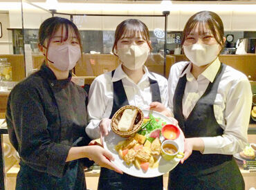 学生さん・主婦(夫)さんたちとワイワイ楽しく働けるのが飲食店の魅力★
『会社・ビジネス』という固い雰囲気が苦手な方もぜひ！