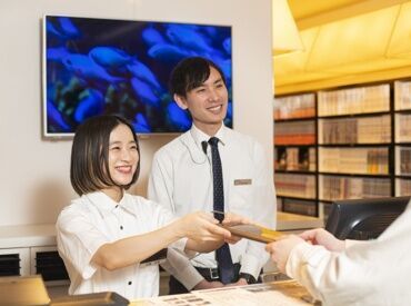 GRAN CYBER CAFE BAGUS 新宿西口店 スタイリッシュでオシャレな新Styleインターネットカフェ★
女性からも人気のお洒落な店内で心地よく働けます♪