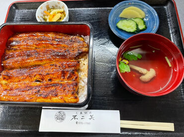 うなぎの不二美 まずはお茶出しなど、カンタンなお仕事から◎
メニューの種類は少しずつ覚えれば大丈夫！