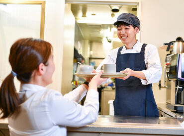 キハチ カフェ 名鉄百貨店本店 未経験歓迎★"接客が好き""食べることが好き"始める理由はなんでもOK♪一緒に笑顔で＜美味しい＞をお届けしましょう◎