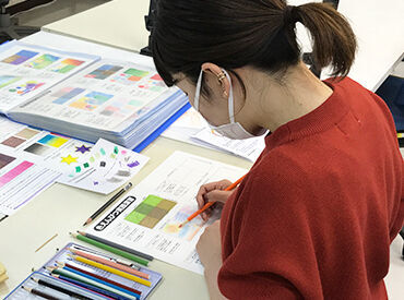 アートスクール大阪 生徒の夢や目標をサポートできる、
やりがい抜群のお仕事です！
生徒と共に自分も成長していけますよ◎